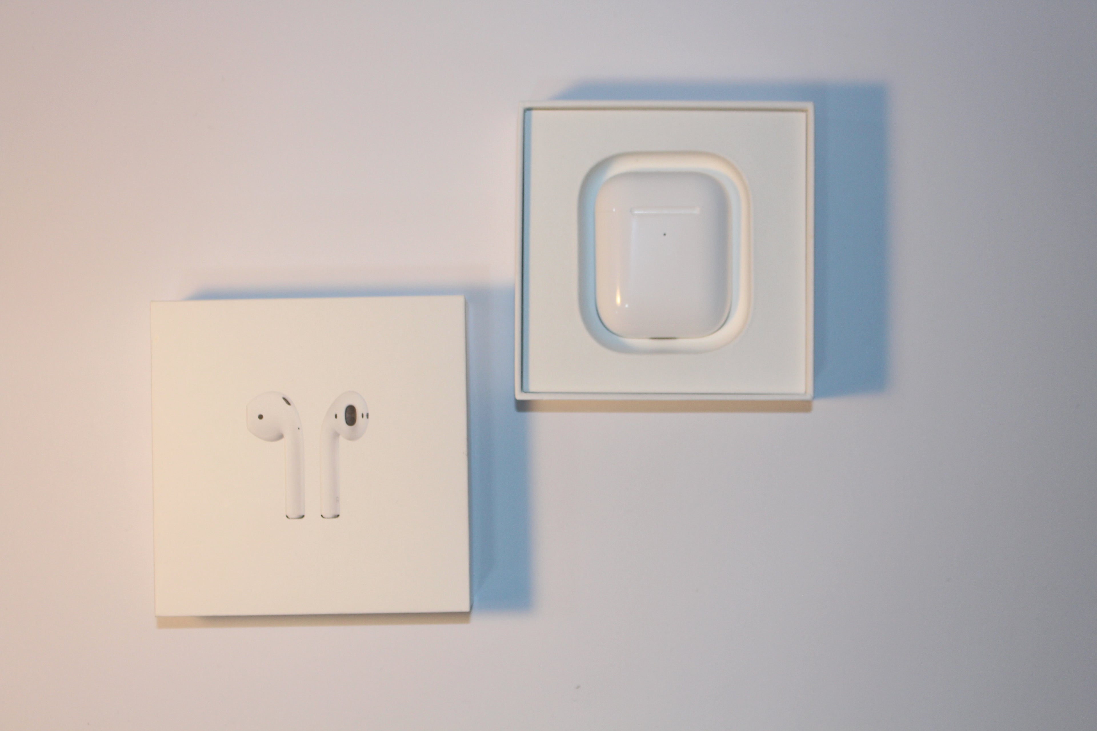 Apple AirPods 2 (2nd Gen)