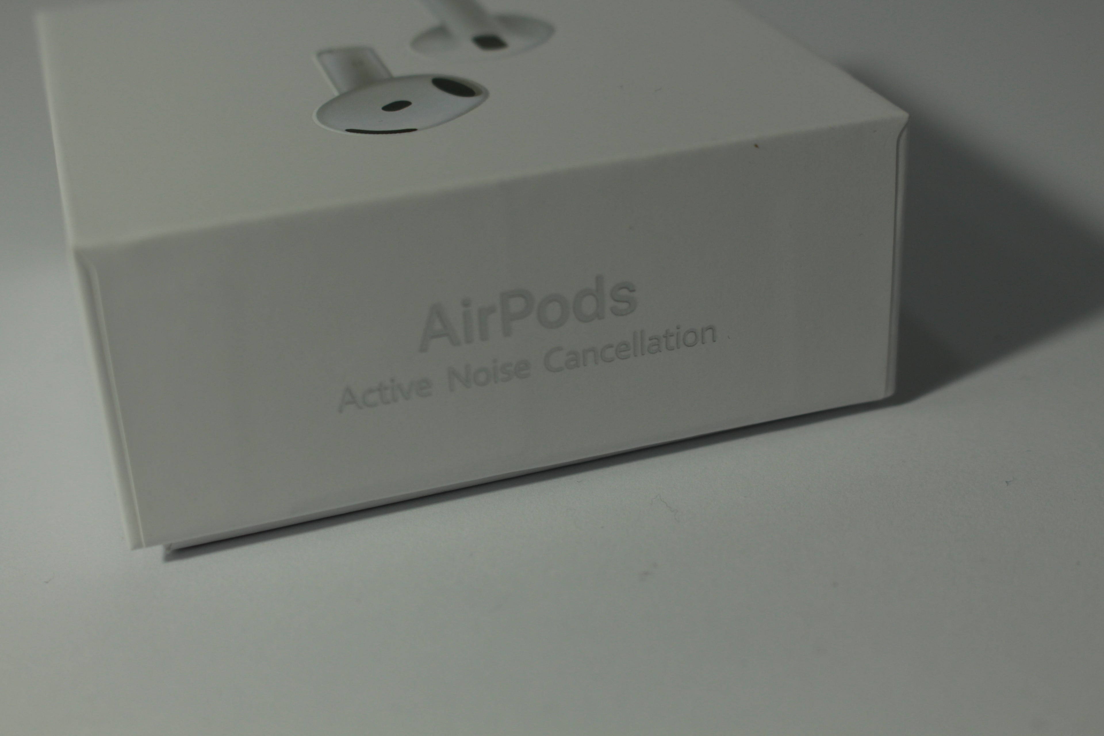 Apple AirPods 4