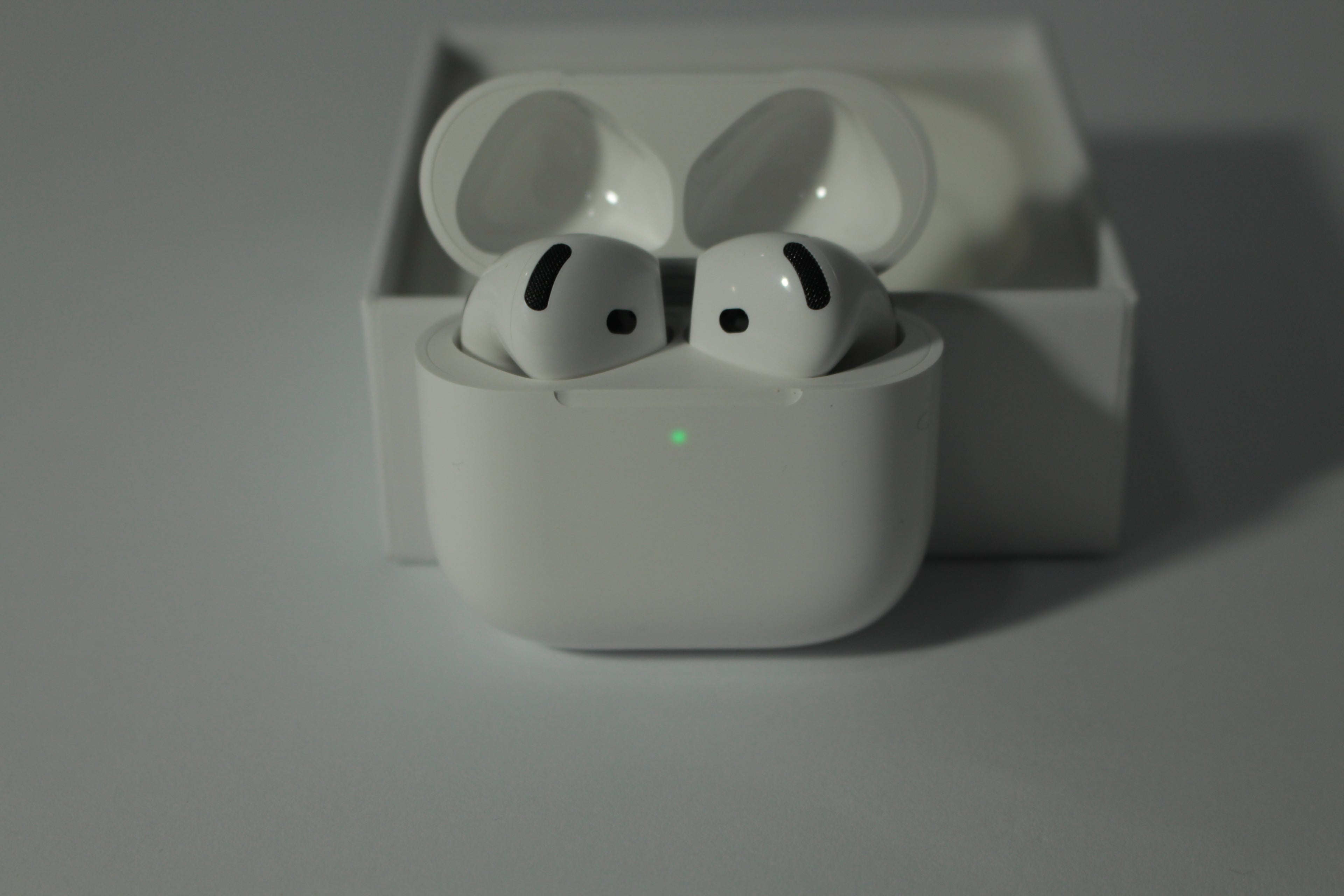 Apple AirPods 4