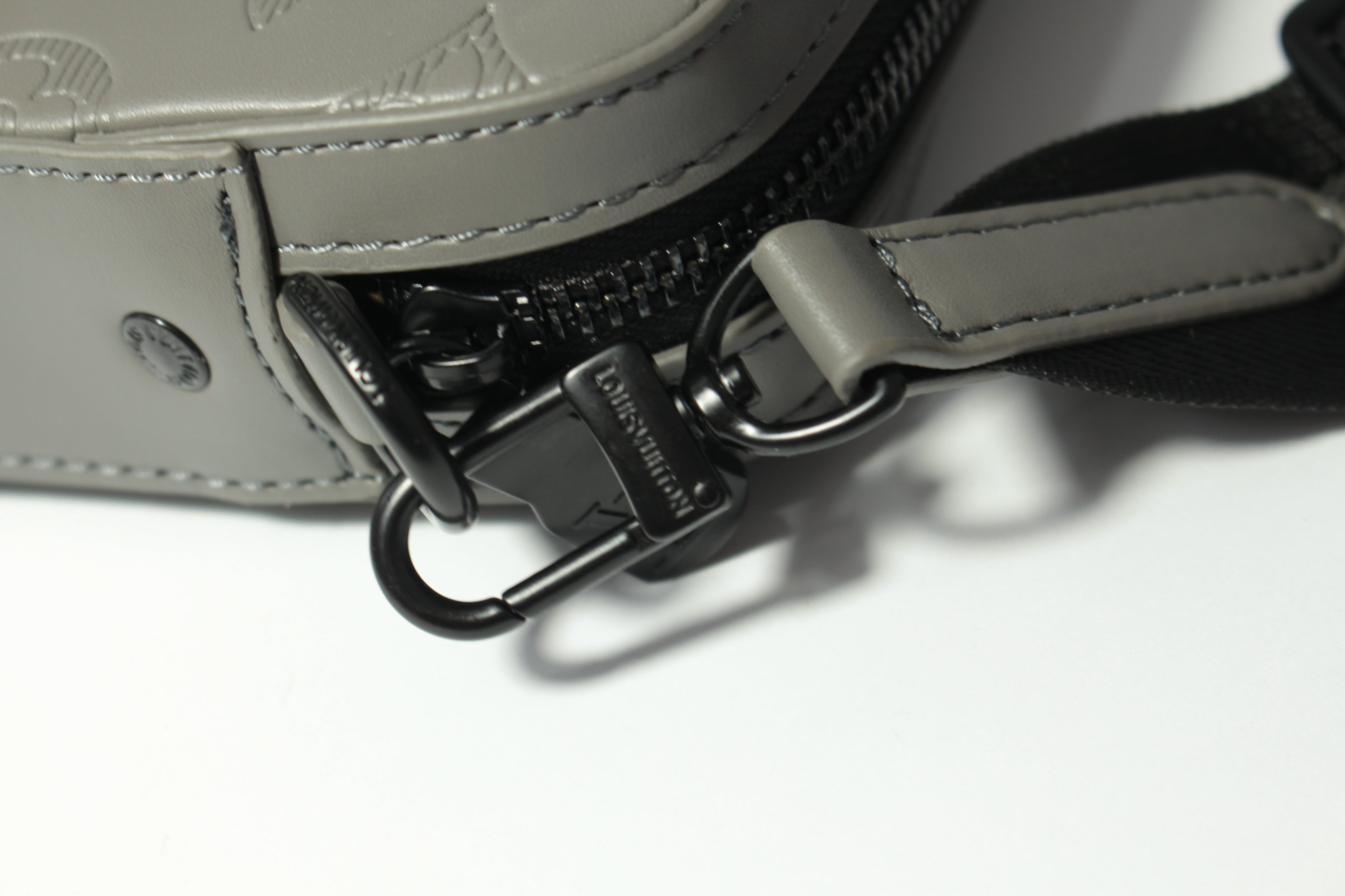 Louis Vuitton Duo Messenger Torbica